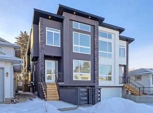415 N 37th Ave NW, Calgary, AB T2K 0C6