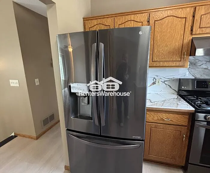 329 Alexander Ct — Photo 6