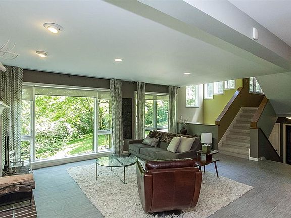 5th image of 1639 Hickory Cir NE