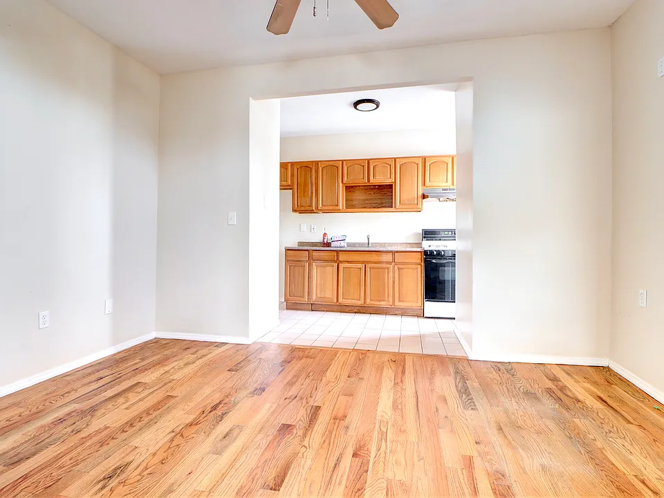6944 Cooper Ave #2RIGHTT