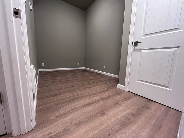 203 Portage Ave #1 — Photo 9
