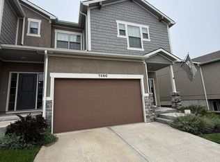 7380 Aaron St, Parkville, MO 64152