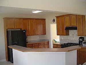 Kitchen with Island - italian marble tile backsplash