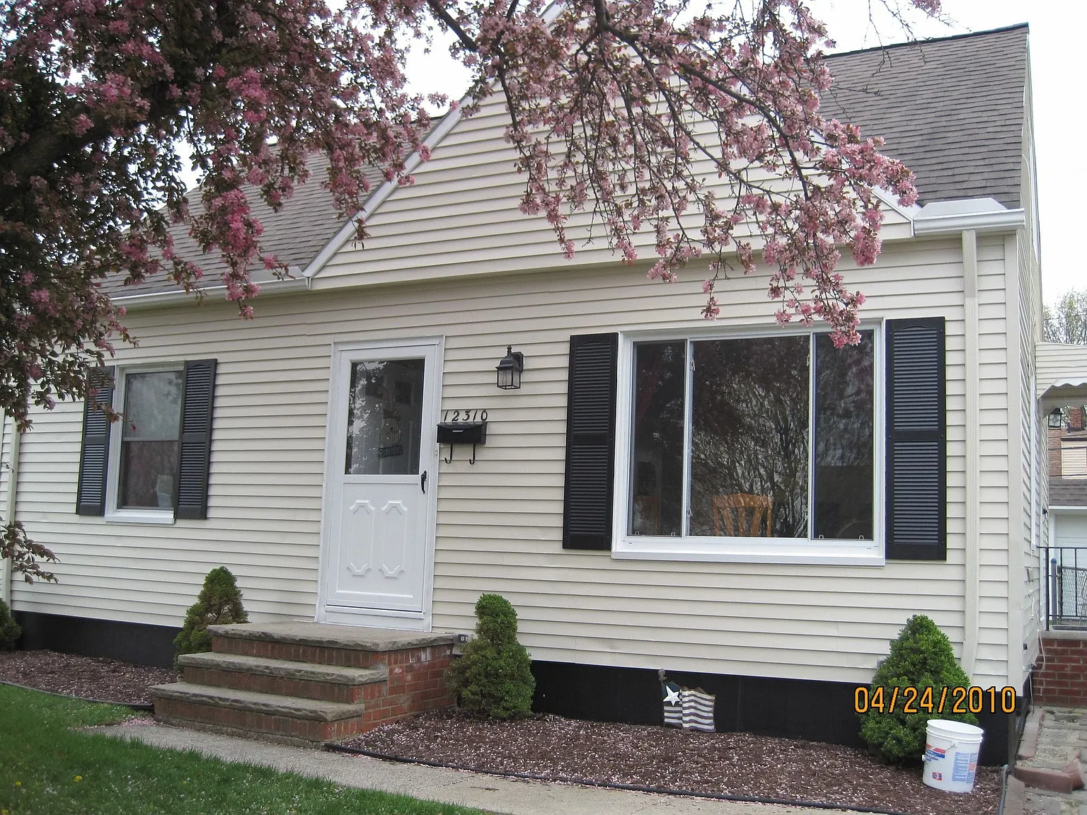 12310 Shady Oak Blvd photo 1