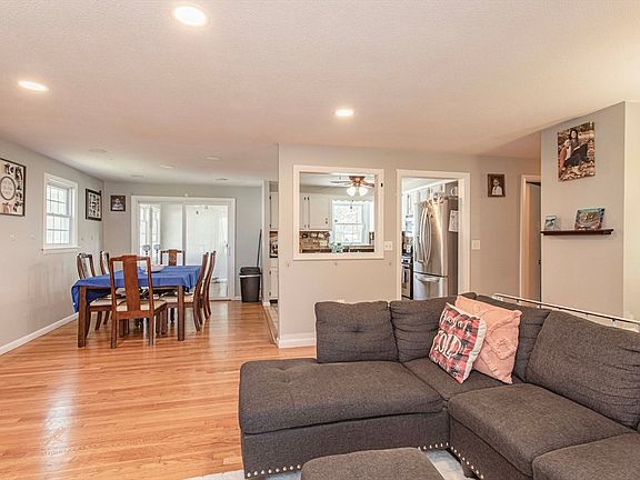 2nd image of 12 Dartmouth Dr