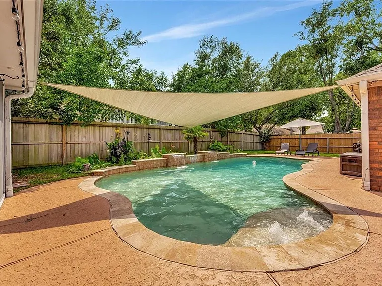 15402 Willow Shores Dr — Photo 40