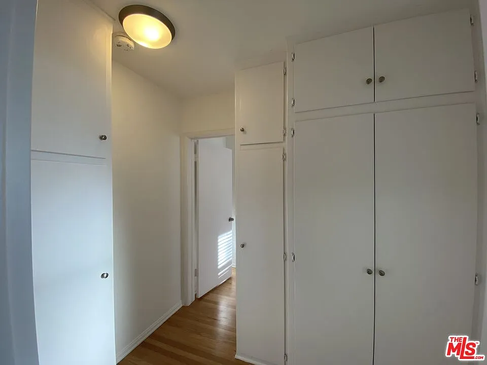 1 bed, 1.0 bath, 15640 sqft, $2,800 — Photo 3