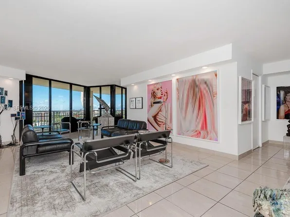 1000 Quayside Ter APT 1901, Miami, FL 33138