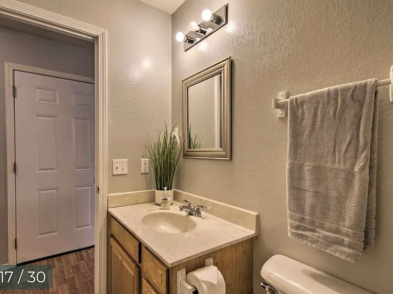 916 Renfrow St — Photo 13