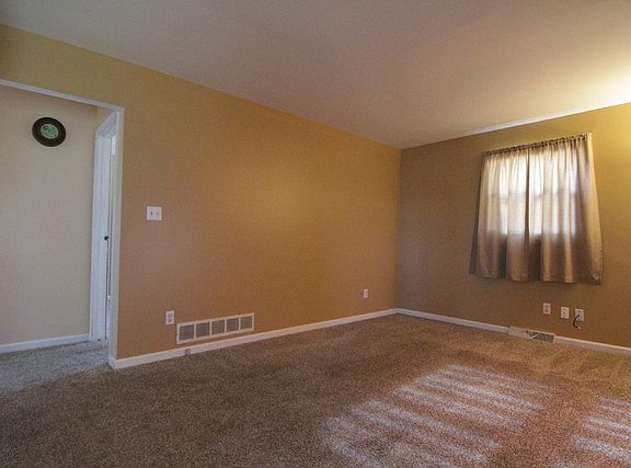 2nd image of 602 N Sterling St