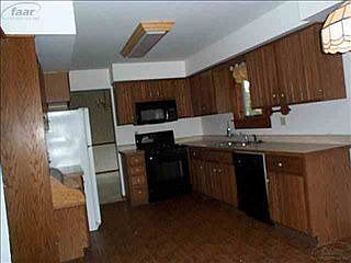 4th image of 11415 Colonial Woods Dr