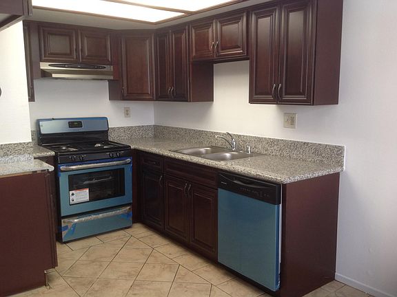 2nd image of 421 N Louise St APT 102