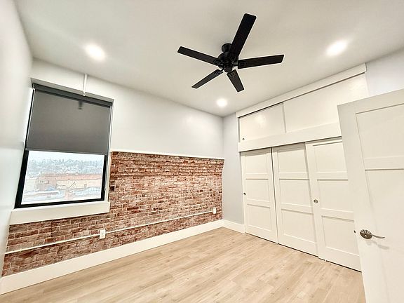 5th image of 19 SW Dorion Ave #301