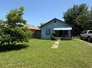 2520 Refugio Ave, Fort Worth, TX 76164