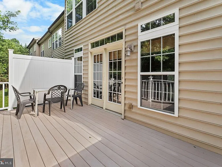 1627 Whitehall Dr — Photo 30