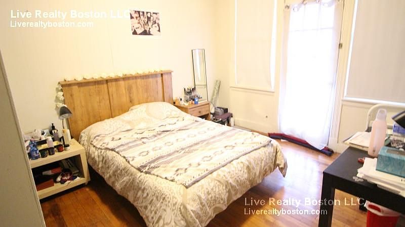2nd image of 1630 Commonwealth Ave APT 23F