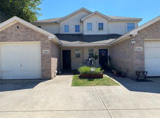 1248 Village Garden Dr, Azle, TX 76020