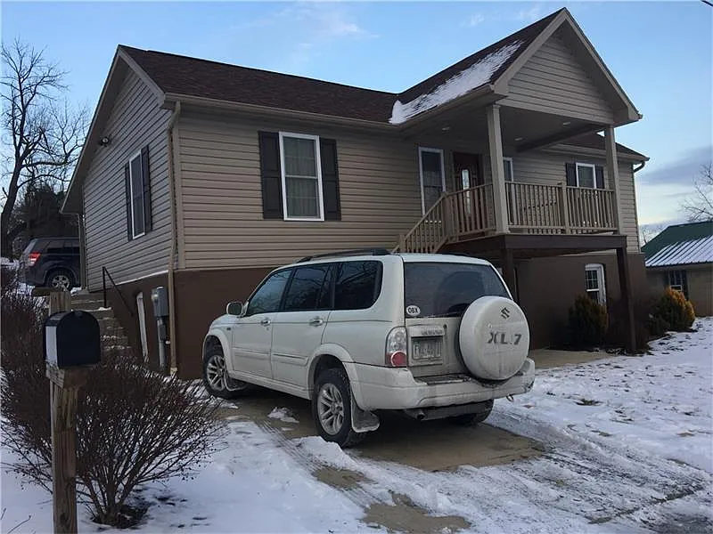 143 Galla St photo 1