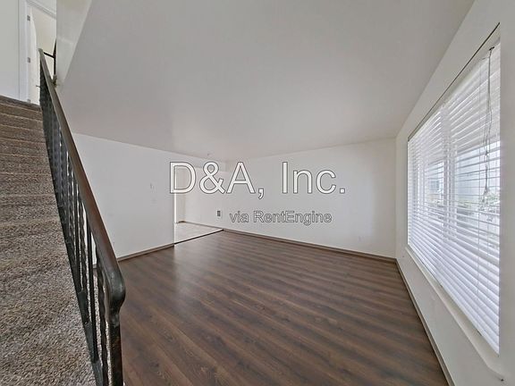 4th image of 138 NE Conifer Blvd APT 6
