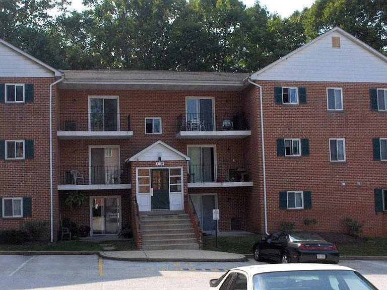 Ridgewood Apartments — Photo 5