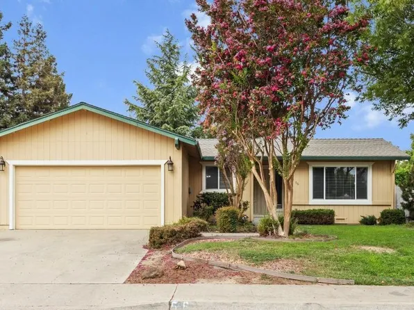 56 Willowood Dr, Oakdale, CA 95361