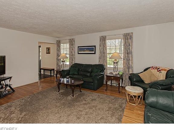 4th image of 350 Chatham Dr