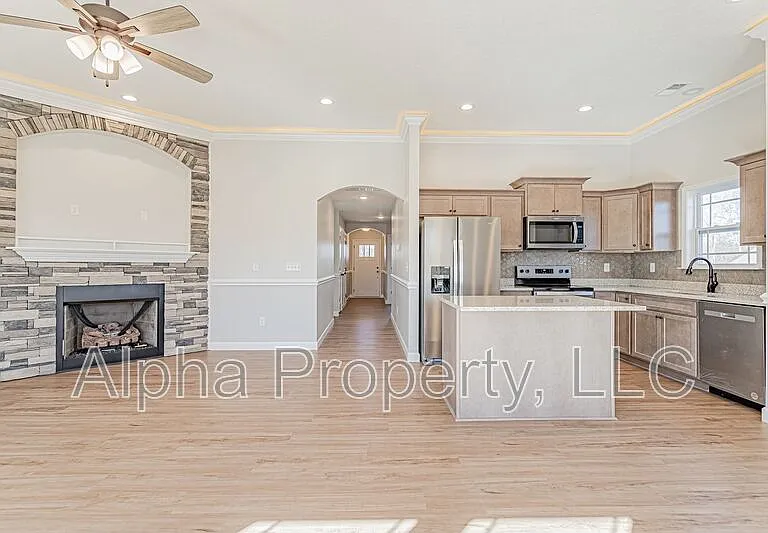 2204 Davenport Ct — Photo 7