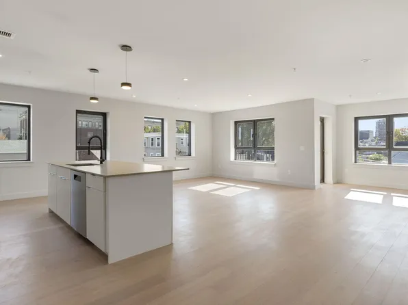 75 Chestnut Street #502, Portland, ME 04101