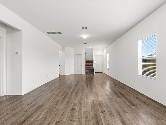 5th image of 101 Rowdy Yates Way