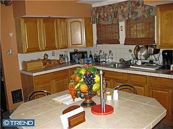 4th image of 2357 48th St