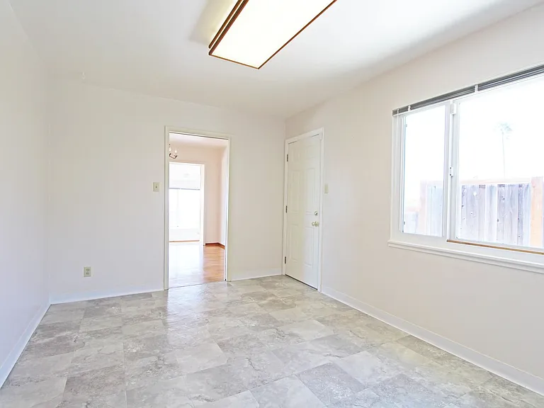 115 Rishell Dr — Photo 6
