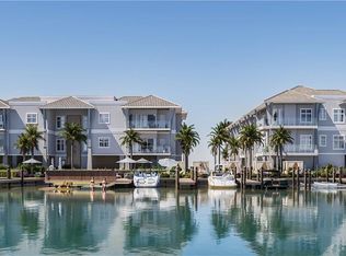 1624 Gulf Shore BLVD N #202, NAPLES, FL 34102