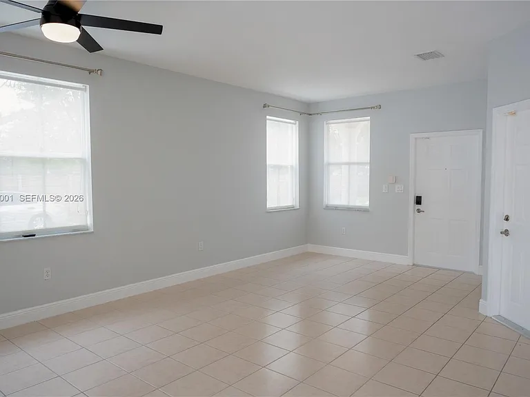 12164 SW 124th Ct — Photo 5