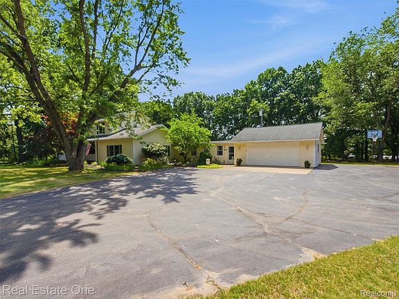 5th image of 1230 Bald Eagle Lake Rd