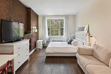 Rented by Randall Property Group, Inc.