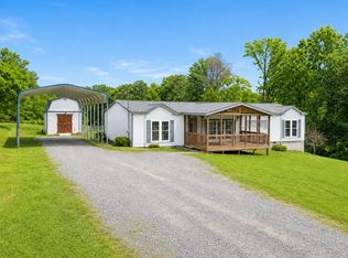 520 Hurtt Rd, Chickamauga, GA 30707