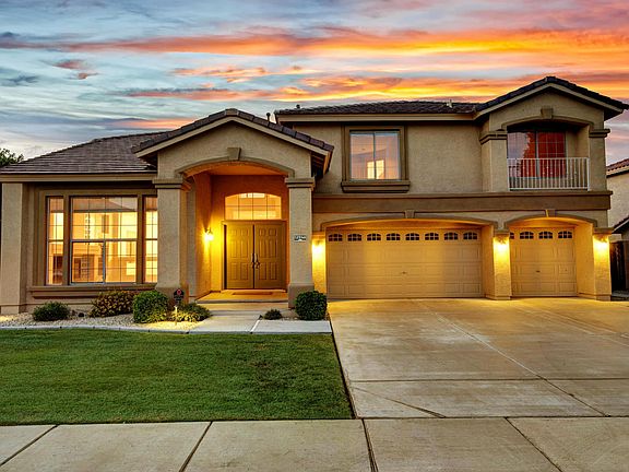 3rd image of 12946 W Llano Dr