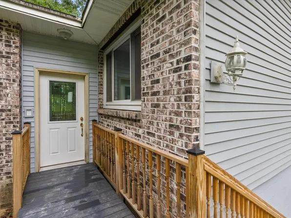 8945 Vergennes St SE, Ada, MI 49301