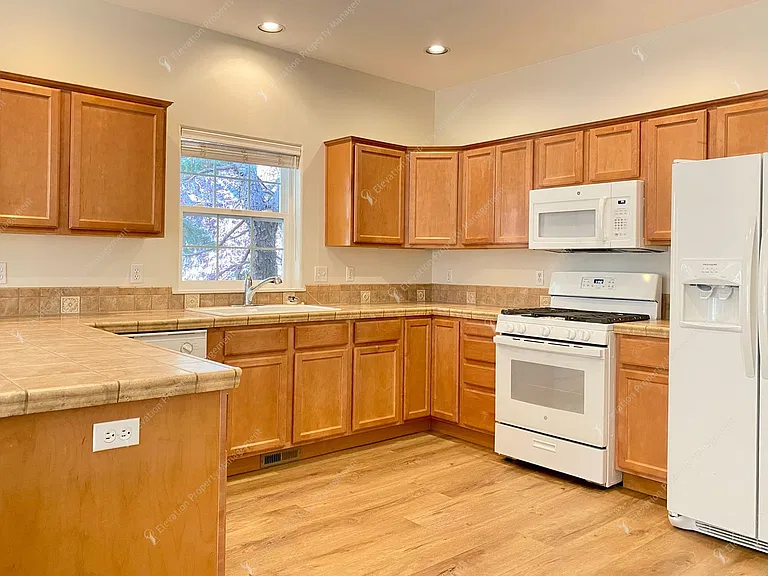 61311 Brookside Loop — Photo 7