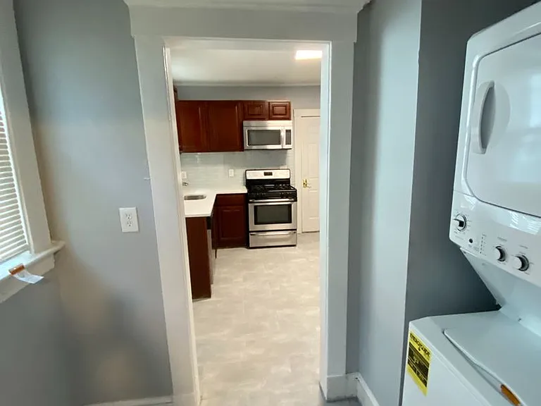 8 Harding — Photo 17