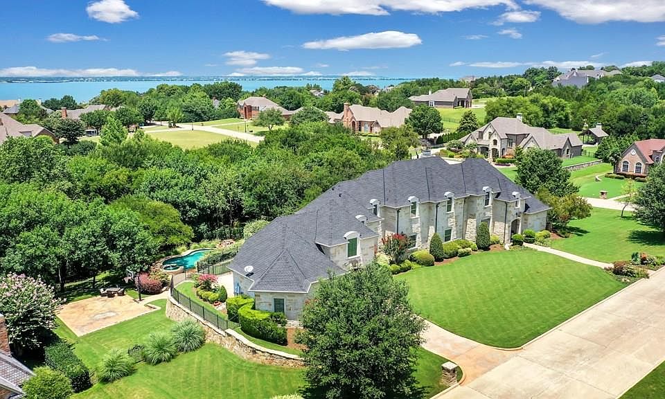 1st image of 1300 Montserrat Cir