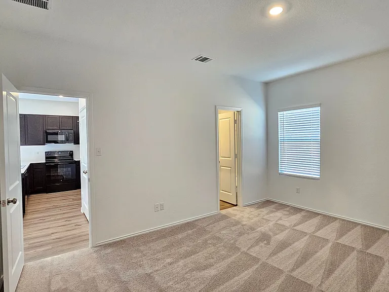 418 Paddlefish Ln — Photo 16