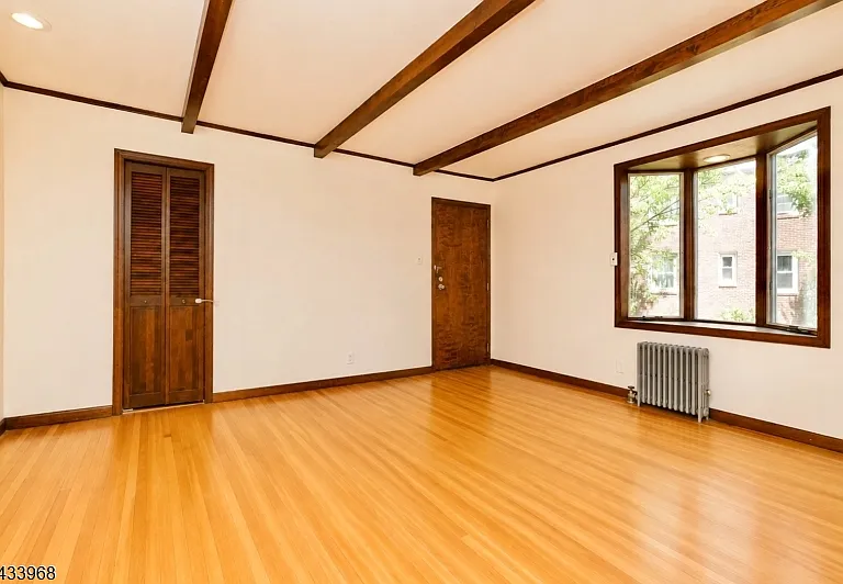 15 N Carpenter Ter #1R — Photo 4