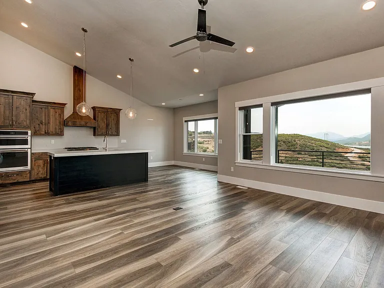 11091 N Shoreline Dr — Photo 5
