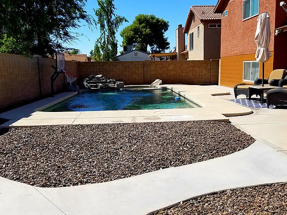 5th image of 743 E Palomino Dr