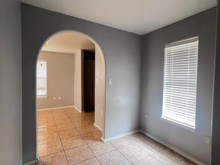 2148 La Jolla St — Photo 9