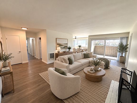 3rd image of 5409 Radford Ave APT 1