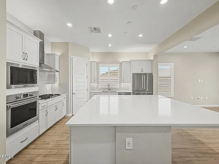6051 E Sinclair St — Photo 6