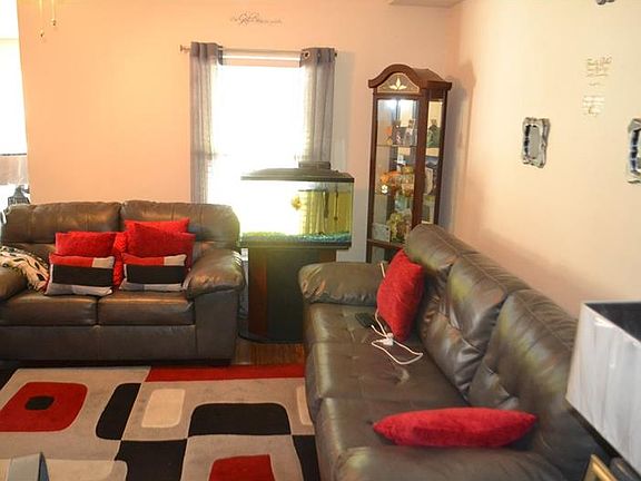5th image of 3812 Garrison St