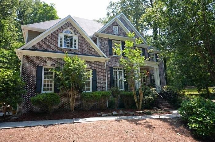 2-Story on Wooded Lot